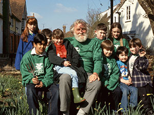 BTCV Vice President Professor David Bellamy visits Wallingford Head Office in 1996